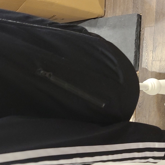 Adidas classic black & white 3 Stripe zip up jacket - Picture 3 of 6